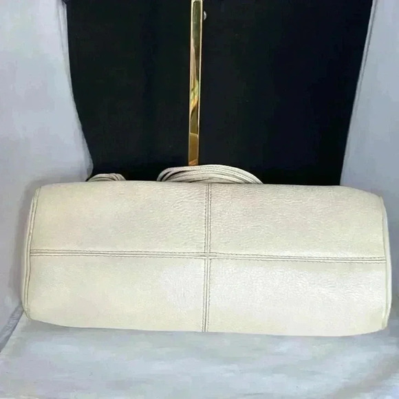 Kate Spade Cream Satchel w/ Multi Strand Handle and Tassle Zipper - Picture 5 of 9